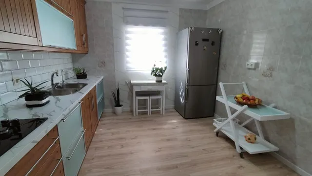ESPECTACULAR CASA EN ESQUINA EN LA ZUBIA — 12