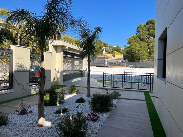 Se venden 2 maravillosas viviendas de obra nueva, zona Sierra Cortina- PRECIO NEGOCIABLE — 42