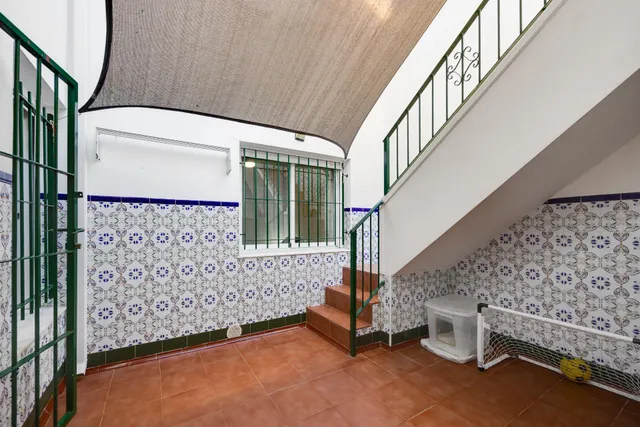 Elegante Propiedad Doble con Vistas al Campo y Acabados de Lujo — 31