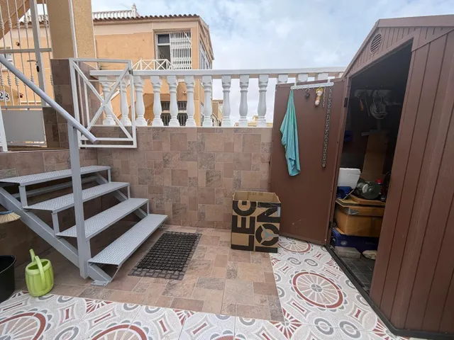 FANTASTICO BUNGALOW DE PLANTA BAJA TOTALMENTE REFORMADO Y CON PISCINA COMUNITARIA — 23