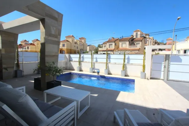 Villa 3 habitaciones en venta - Villamartín-Las Filipinas - foto 4