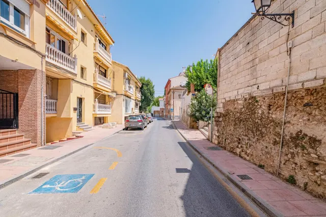ESTUPENDO PISO  EN LA ZUBIA — 3