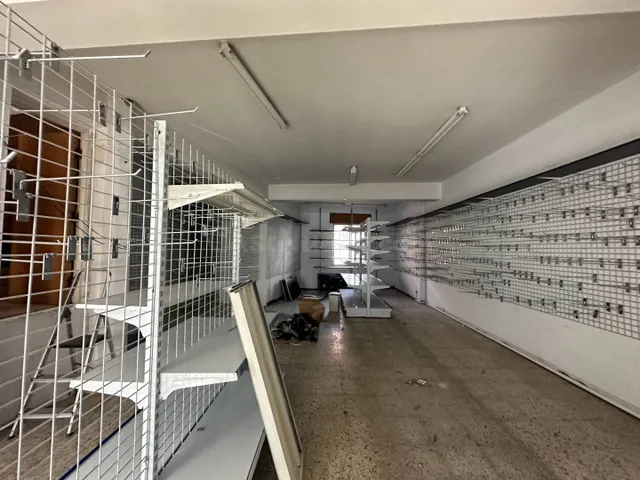 Oportunidad en el centro de Becerreá: Edificio + Casa tradicional con gran local — 12