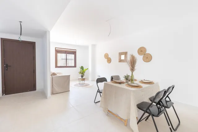 ESPECTACULAR CASA ADOSASA DE OBRA NUEVA - foto 4