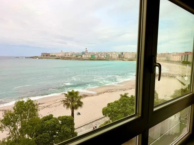 Exclusiva vivienda en Primera Línea de Playa – Avenida Barri - foto 5