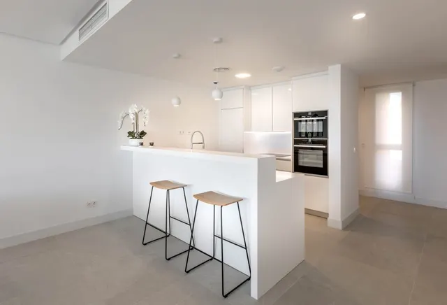 Complejo urbanístico de lujo en Cabopino (Costa del Sol). — 7