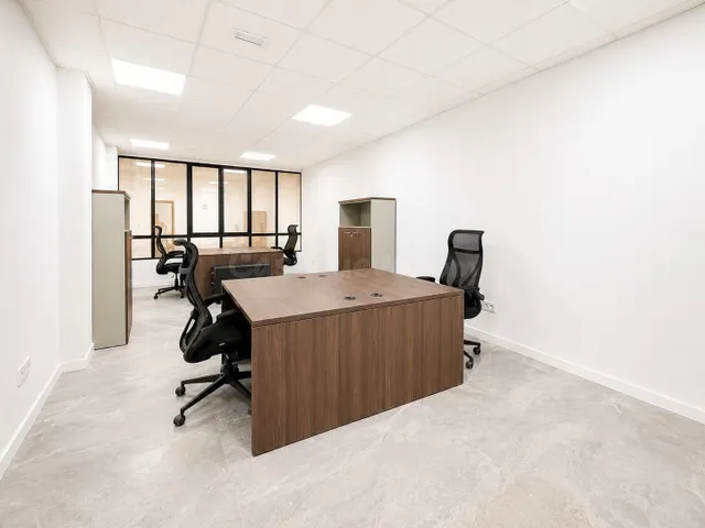 Oficinas en alquiler junto a Xàtiva | 30 m2, 4-5 puestos de 