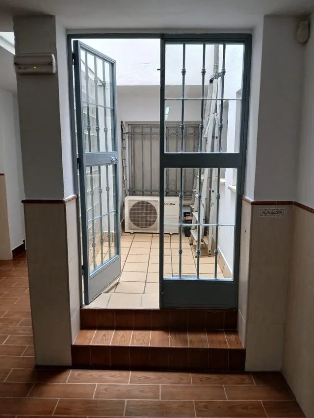 VENTA DE LOCAL PASEO INDEPENDENCIA JUNTO A LA MERCED — 7