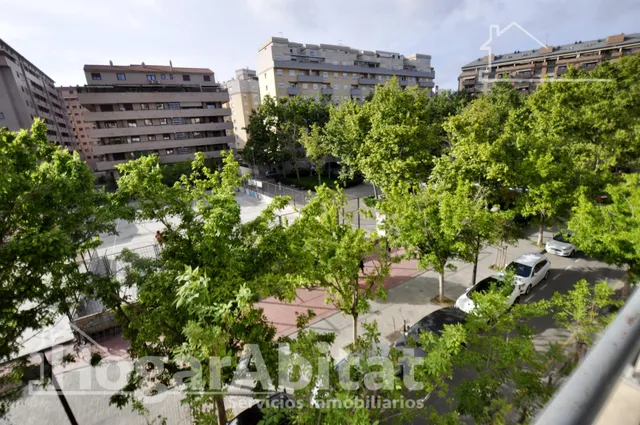 MAGNÍFICO PISO CON PISCINA, GARAJE Y TERRAZA EN BENIMACLET. — 40