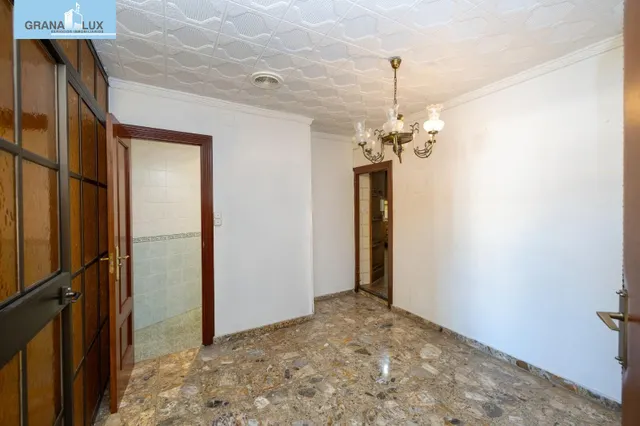 Edificio con gran potencial de desarrollo residencial en Zaidín – Granada — 9