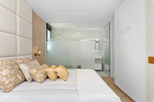 Espectacular Villa  en Campoamor Orihuela Costa — 25