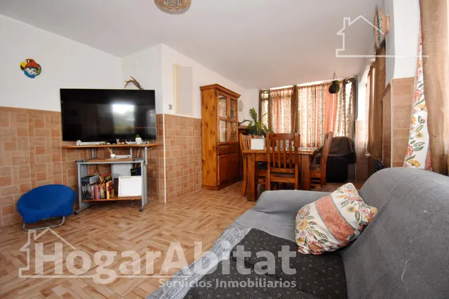 CHALET RÚSTICO CON PISCINA, TERRAZA Y PARKING — 15