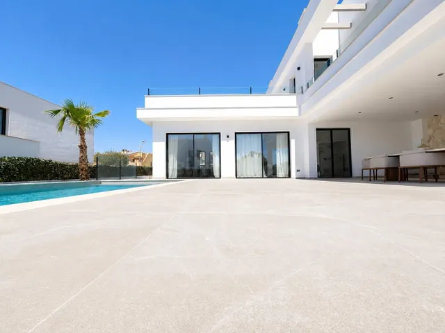 Villa de lujo con piscina, vistas a la bahía y posibilidad d - foto 4
