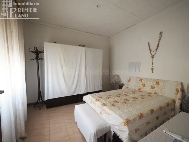 Amplia Casa en Tomelloso - Ideal para Familias - foto 4