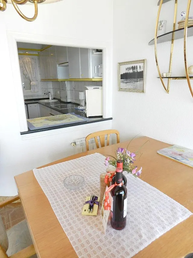 Apartamento situado en primera línea de la playa en el Passeig Josep Mundet — 8