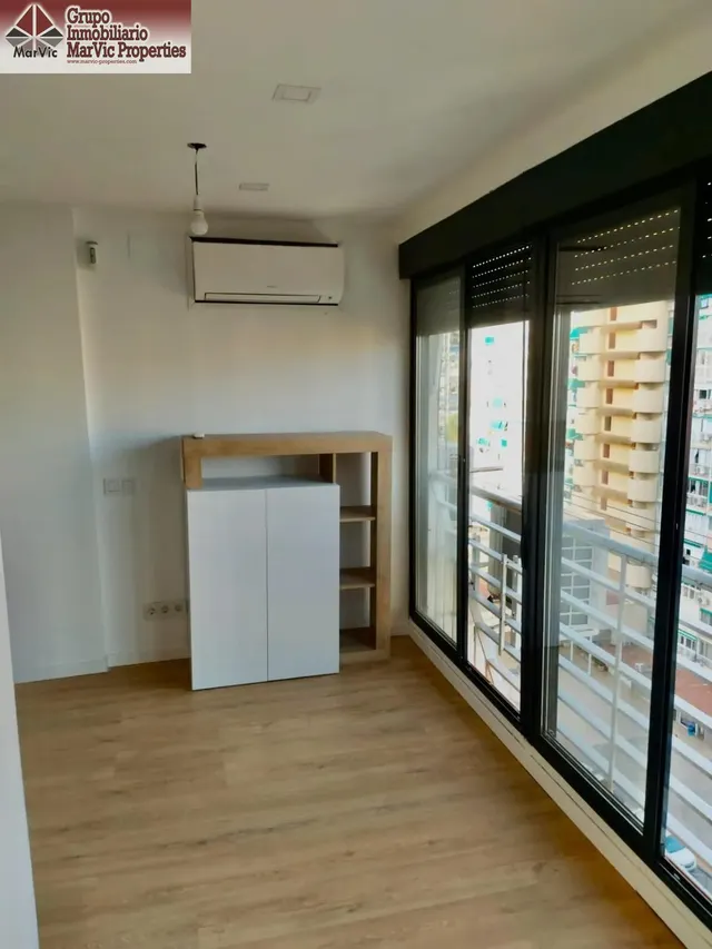 Acogedor Apartamento Reformado en Benidorm con Piscina y Vistas al Sureste — 24