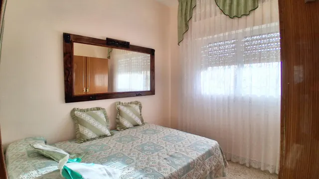 CASA CON TERRENO RÚSTICO VENTA ALMENARA DE TORMES. Urbis te ofrece una casa con terreno rústico en venta en Almenara de Tormes, Salamanca. — 41