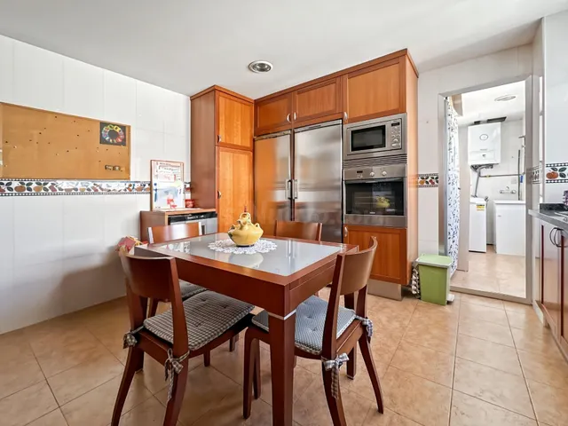 Ático Espacioso en el Corazón de Castellón - Ideal para Tu F - foto 3