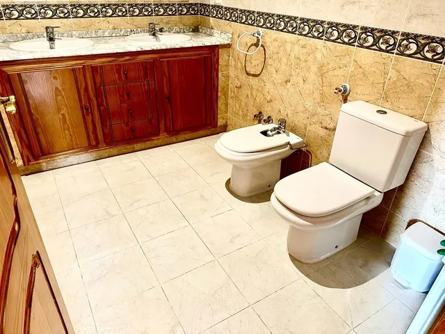 Piso 5 habitaciones 220m² en alquiler - Carrerra del Caballo — 30