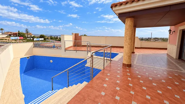 Chalet 5 habitaciones 247m² en venta - Pueblo 9 — 46