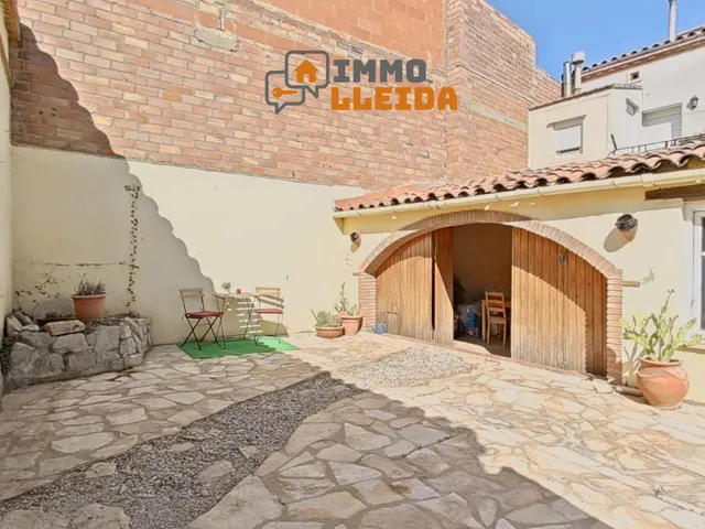 Casa de estilo rústico con patio y mucho encanto en Calaf — 25