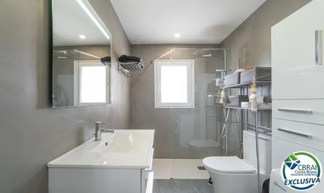 Chalet pareado en venta en Calle Joan Timoneda — 18