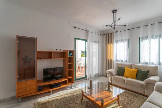 APARTAMENTO EN ALHAURIN GOLF CON TERRAZA CON BUENAS VISTAS, PARKING Y PISCINA Y JARDÍN COMUNITARIO — 29