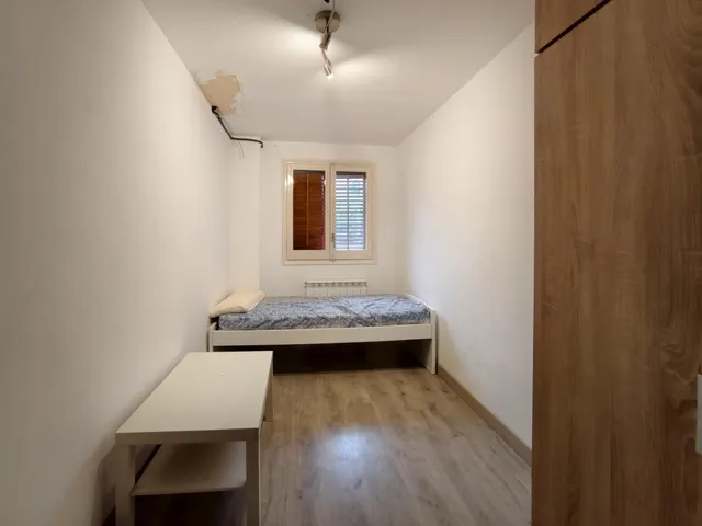 PISO DE 100 m2 CON 4 habitaciones EN LA ZONA DEL ESCORXADOR — 11