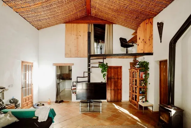 Espectacular finca ecuestre de 32.000 m2 con varias viviendas y piscina en Álora — 7
