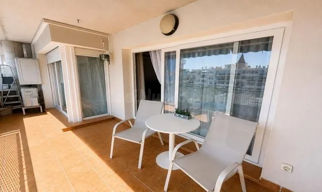 Apartamento con piscina, amplia terraza y parking en Santa M - foto 3