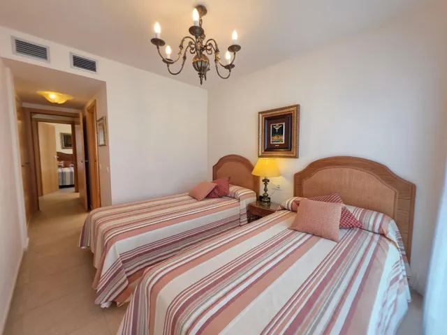 PISO 3 habitaciones A 20 M DE LA PLAYA CON PARKING DOBLE Y TRASTERO — 19