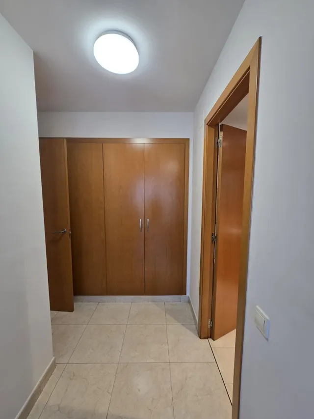Piso impecable amueblado 4 hab — 28