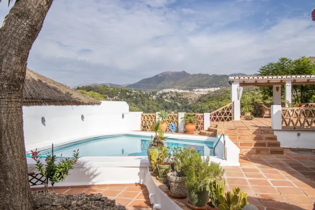 Encantadora villa con fantásticas zonas exteriores — 4