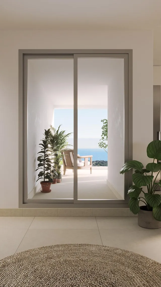 PRIMERA PLANTA, ORIENTACIÓN SUR Y VISTAS AL MAR, CERCA DE LA PLAYA. — 26