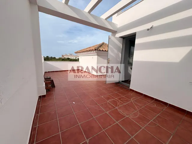 CASA TIPO DÚPLEX CON VISTAS AL MAR — 31