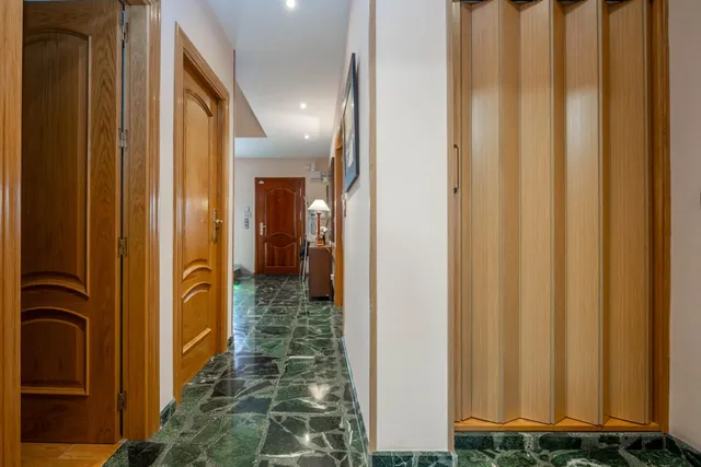 Magnífica casa unifamiliar de 4 dormitorios grandes en Otura — 36
