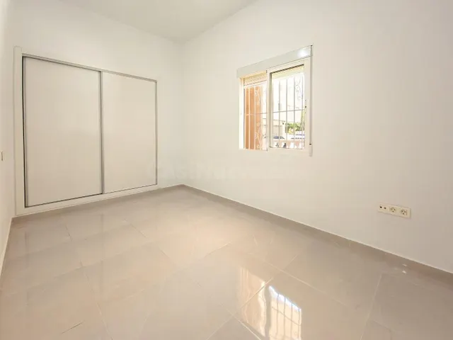Piso reformado cerca de la Playa de los Náufragos — 5