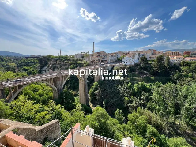 Fantástica casa a la venta en Ontinyent , zona de la Vila . 