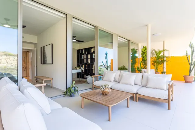 MARAVILLOSA GARDEN VILLA DE LUJO CON 3 DORMITORIOS Y 3 BAÑOS — 9
