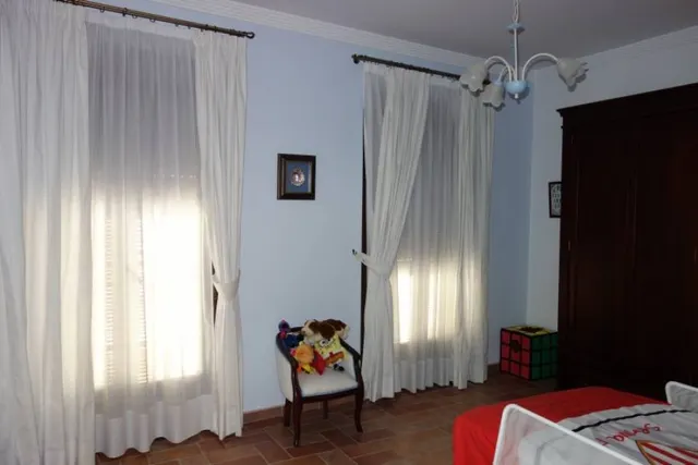 Casa nueva, 4 dormitorios, garaje , "próximo a centro" — 31