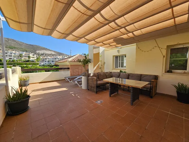 ÁTICO CON GRAN TERRAZA SOLÁRIUM EN ARENAL GOLF – DISPONIBLE  - foto 4