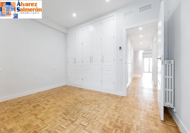 PISO DE 5 DORMITORIOS EN CALLE RECOGIDAS — 19