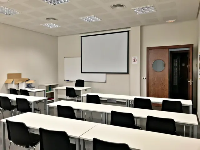 LOCAL CENTRICO PARA NEGOCIO — 7