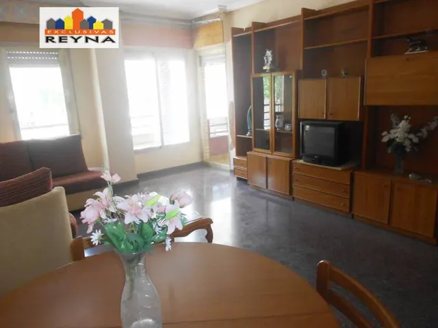 VIVIENDA ENTRESUELO CON CUATRO DORMITORIOS — 14