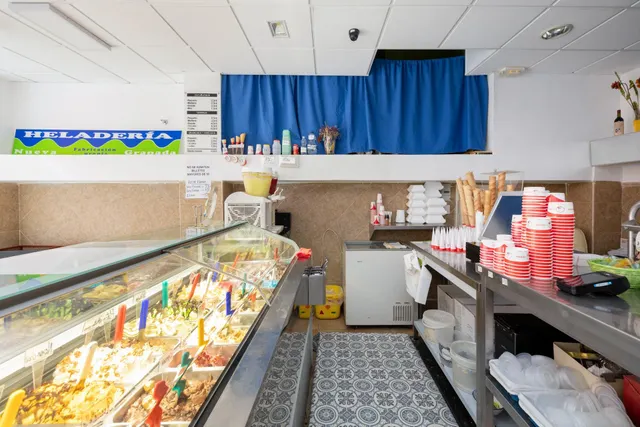 ¡Oportunidad! Se vende local con negocio de heladería en pleno funcionamiento. Parque Nueva Granada — 15