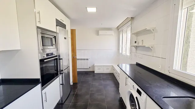 ¡EN ALQUILER PARA ESTUDIANTES! habitaciones EN CHALET CON REFORMA RECIENTE EN VILLANUEVA DE LA CAÑADA. — 12