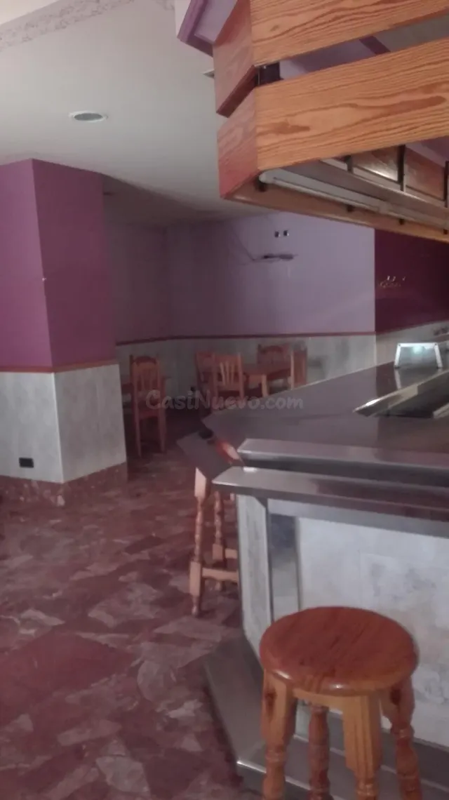 Bar en funcionamiento. Ave maría — 3