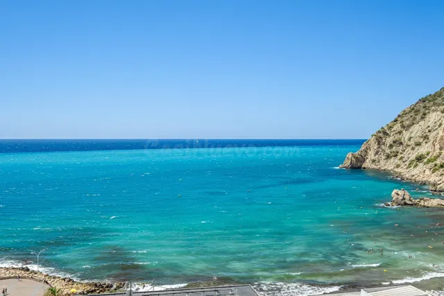 SE VENDE APARTAMENTO CON VISTAS AL MAR - foto 4