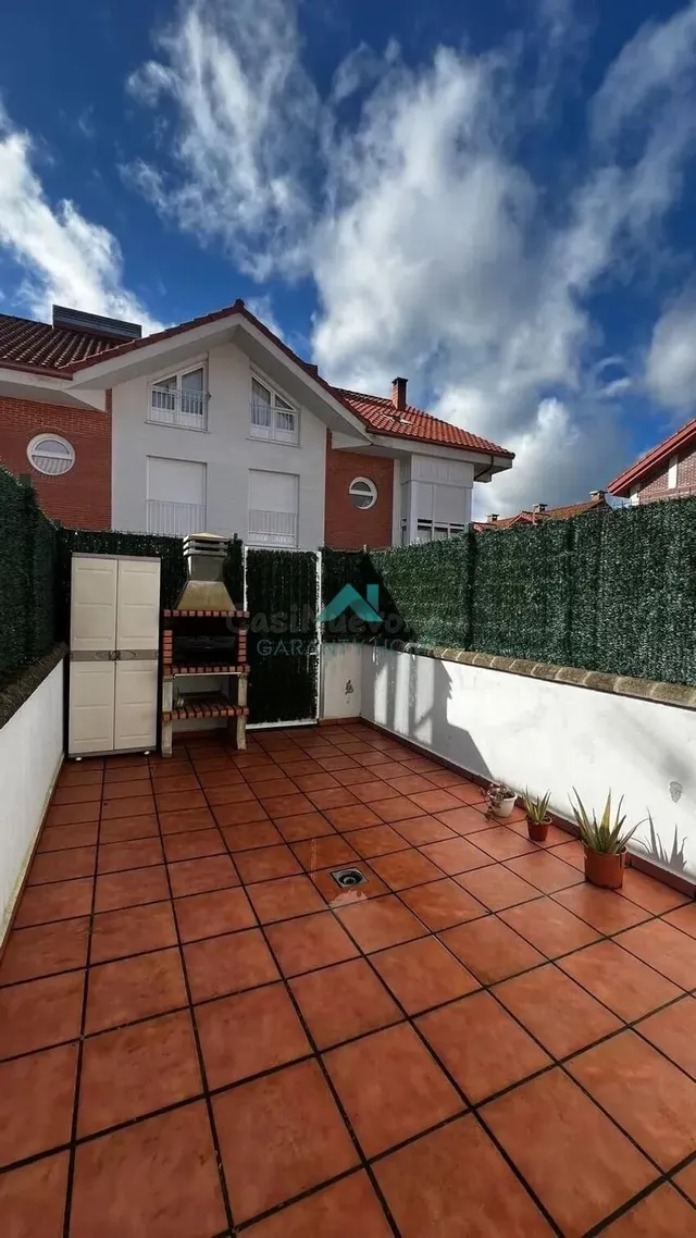 Se vende chalet adosado en Ampuero - foto 3