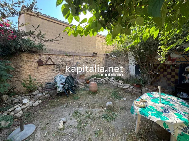 Amplia casa de pueblo en Alcalá — 35
